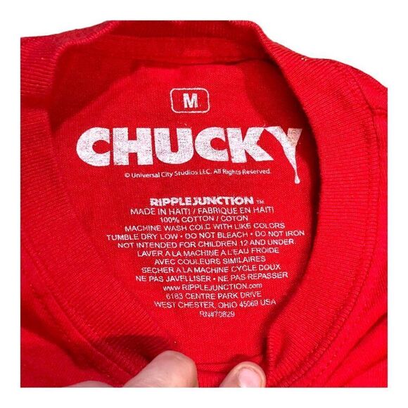 Chucky Good Guys Movie Red T-Shirt  Size M  100% Cotton  Ripple Junction “READ” - Picture 3 of 7